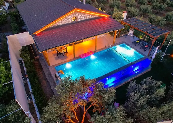 Beyza - 2 Bedrooms With Jacuzzi In * 페티예