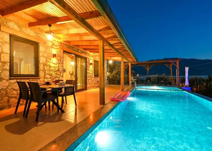 Beyza - 2 Bedrooms With Jacuzzi In * 페티예