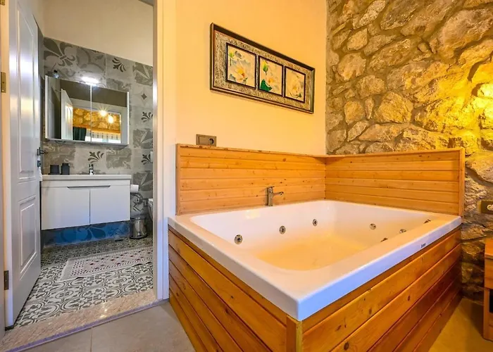 Beyza - 2 Bedrooms With Jacuzzi In 빌라 페티예