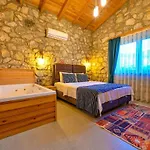 Βίλα Beyza - 2 Bedrooms With Jacuzzi In
