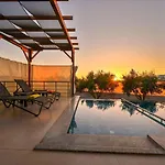 Βίλα Beyza - 2 Bedrooms With Jacuzzi In