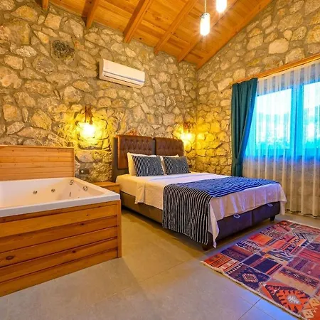 别墅 Beyza - 2 Bedrooms With Jacuzzi In