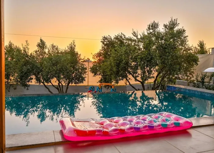 Beyza - 2 Bedrooms With Jacuzzi In Villa *