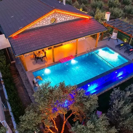 Beyza - 2 Bedrooms With Jacuzzi In * フェティエ