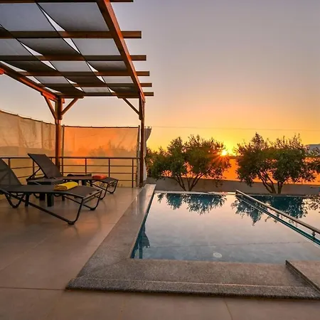 ヴィラ Beyza - 2 Bedrooms With Jacuzzi In