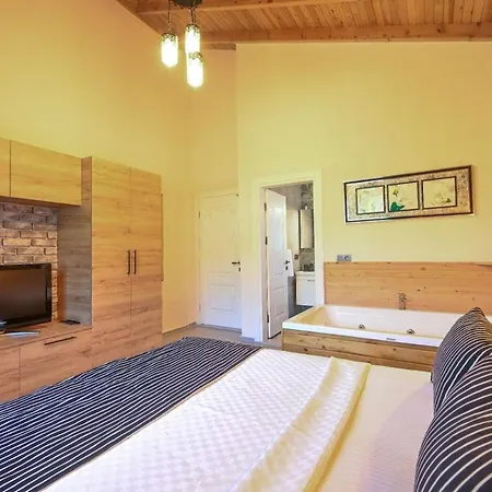ヴィラ Beyza - 2 Bedrooms With Jacuzzi In *